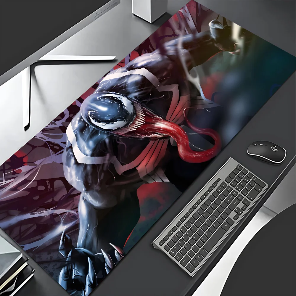 M-Marvel Superhero Venoms Mousepad เมาส์แล็ปท็อปอุปกรณ์เสริมสําหรับเล่นเกม Mousepad โต๊ะขนาดใหญ่คอมพิวเตอร์ Gamer คีย์บอร์ดพรมพรม