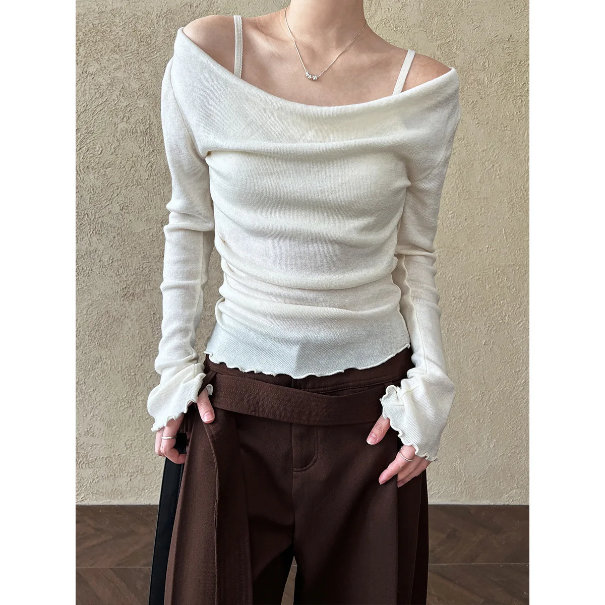 Patchwork Collar Off Shoulder Knitted Top Autumn Slimming Fake Two-piece Long Sleeved Black Fungus Edge