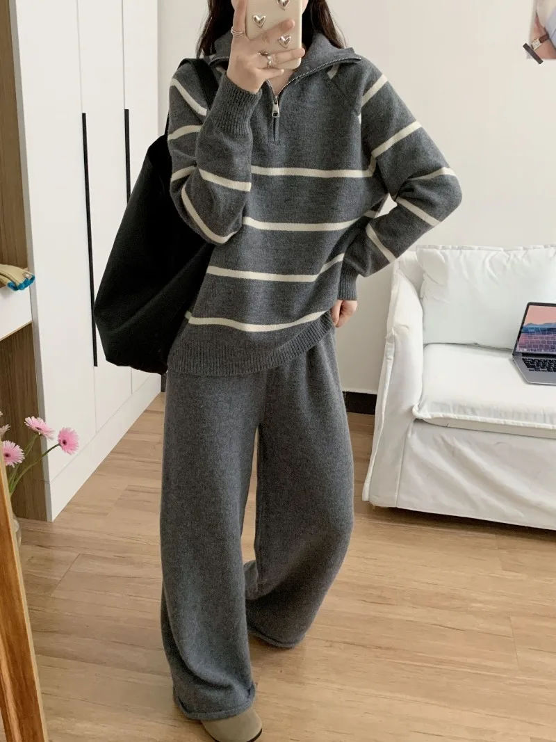 

Label Zipper Striped Knitted Pants Suit Women 2024 Autumn New Korean Fashion Casual Pullover Sweater Knit Women Two-piece Sets