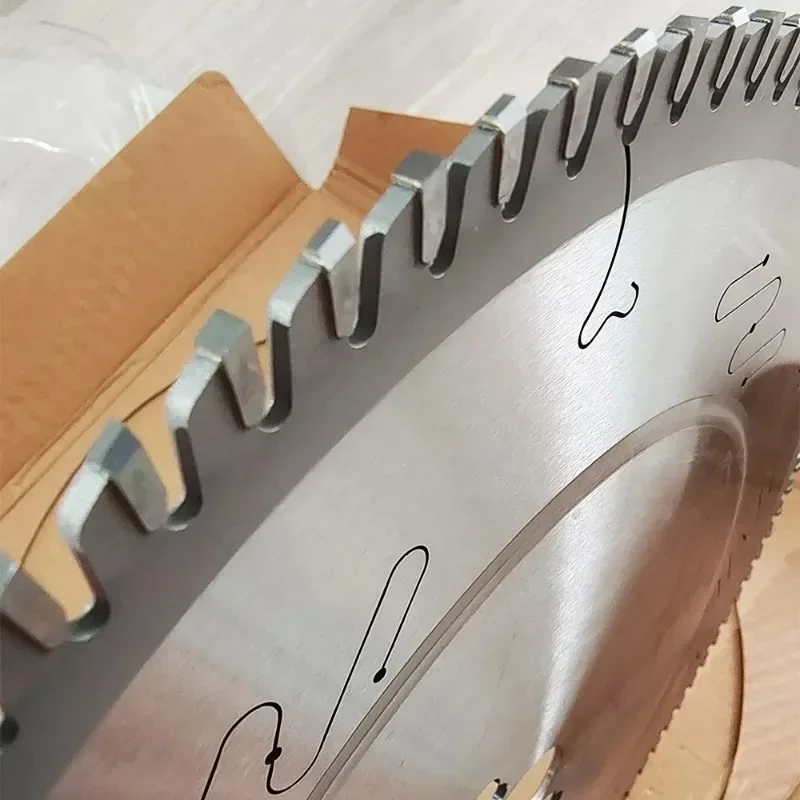 Lâmina de serra para trabalhar madeira para cortar madeira em promoção