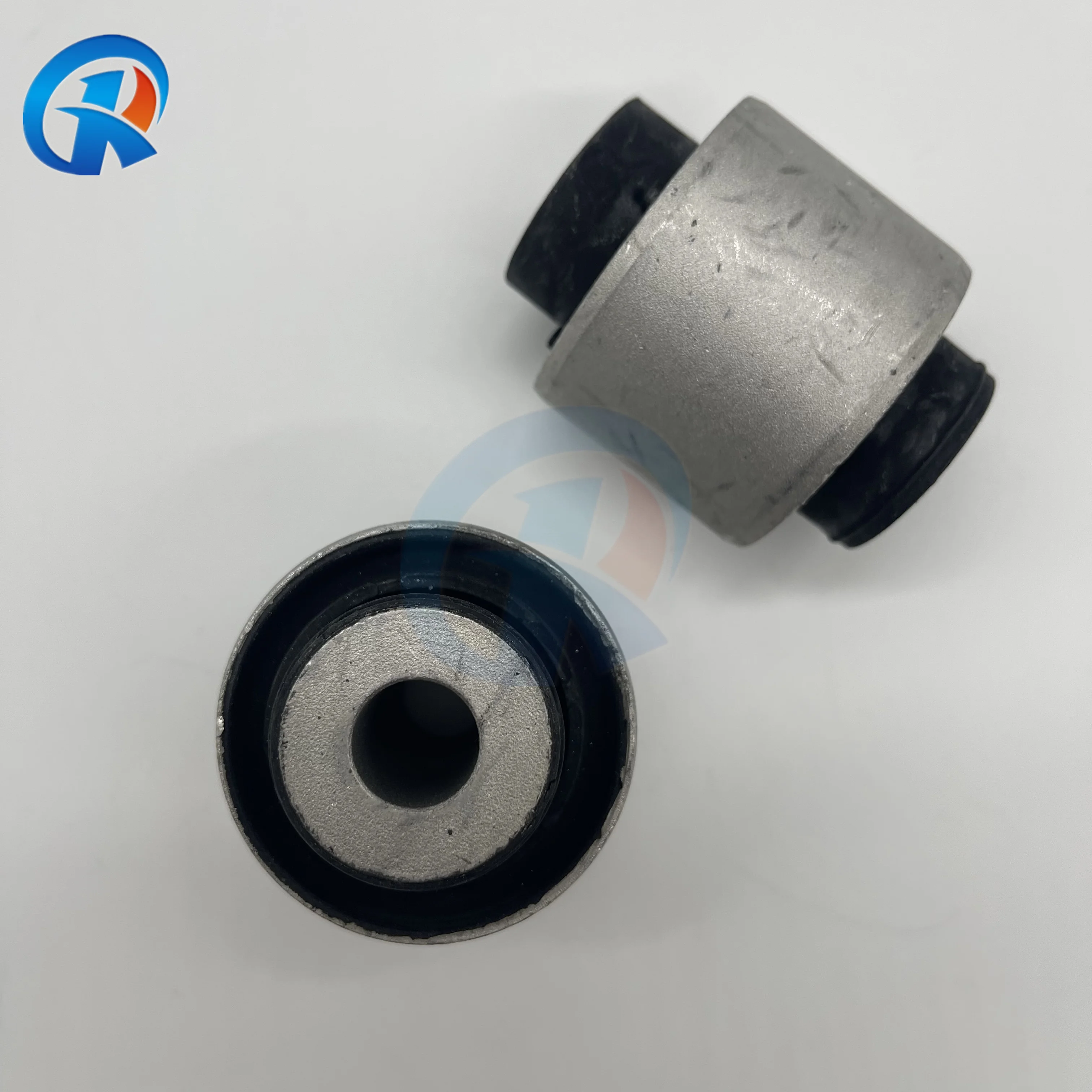 T4N7753 C2D6787 For Jaguar XF XE F-Pace Front Axle Lower Wishbone Suspension Control Arm Bushing