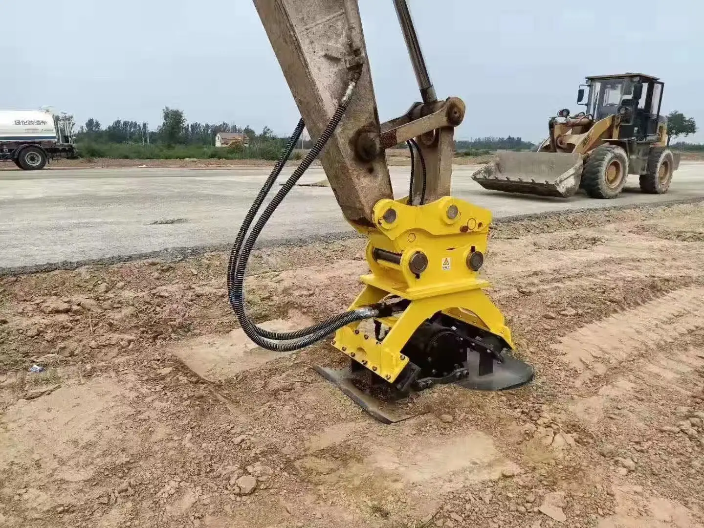 الجملة الجديدة المضلع مرفقات آلات البناء الصغيرة حفارة ضاغطة الاهتزاز لوحة محرك مضخة المحرك المزرعة #2