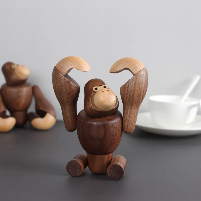 Walnut wood Gorilla Room decor statue Cartoon wooden artwork Carving Model For Home Office Decoration craft Modern cute figurine