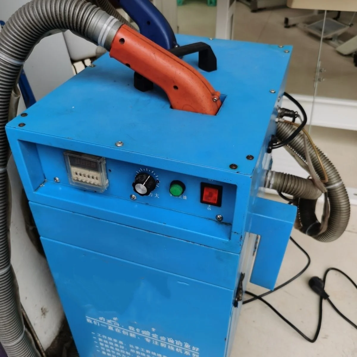 

Automatic Electric Wood Thread Trimming & Cutting Machine for Apparel Clothing Shoes Hats Luggage-Single/Double Head