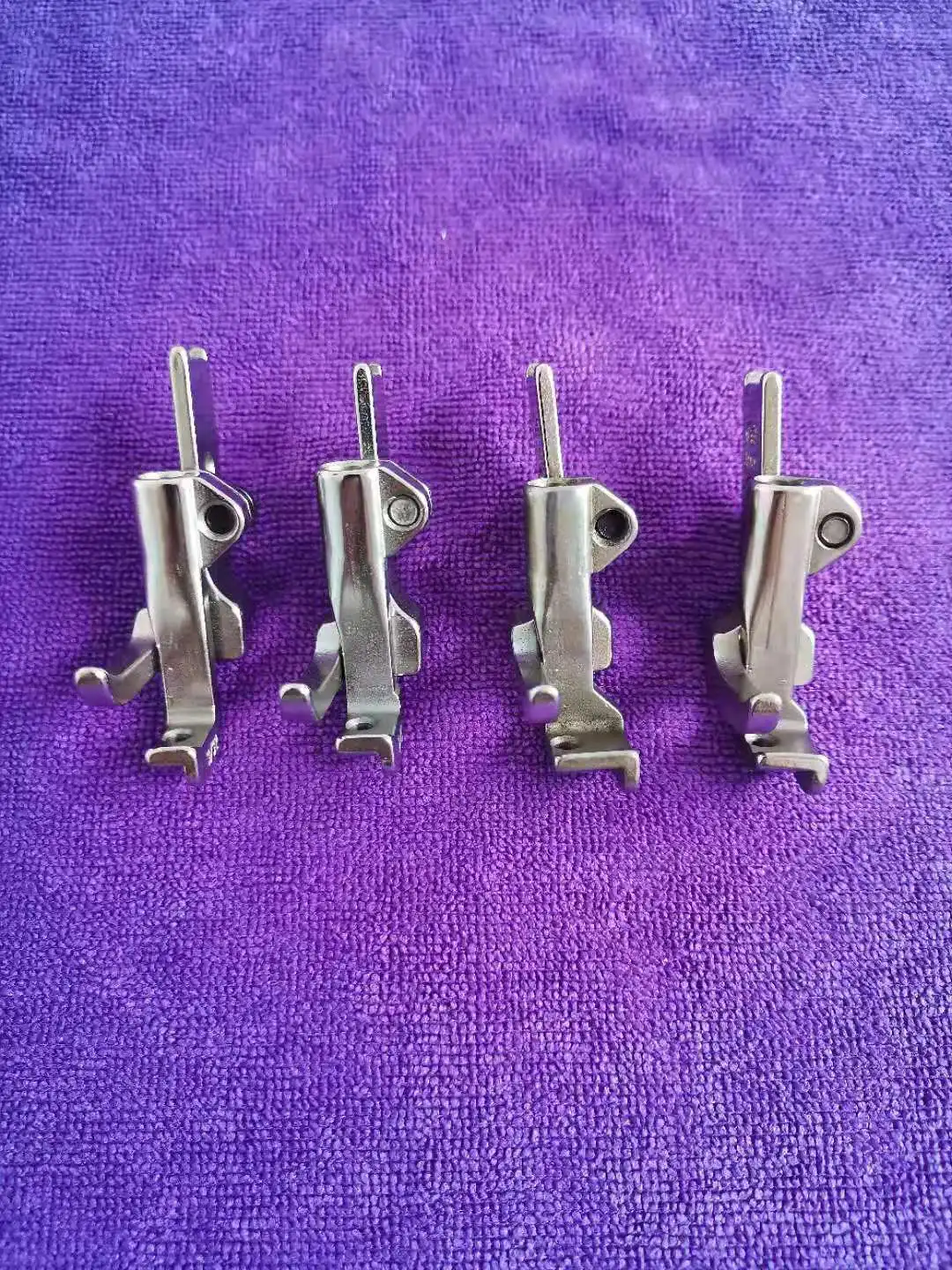 4 Right Edge Guide Foot for Juki Dnu-241 1541 Lu-562,563,1508 BROTHER B837 TACSEW