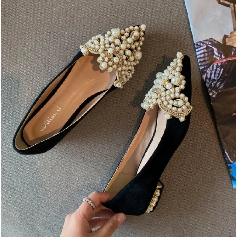

New Black Crown Pearl Flats Women Wedding Shoes Pointed Toe Female Dress Moccasins Low Pearl Heel Ladies Fashion Luxury Style 43