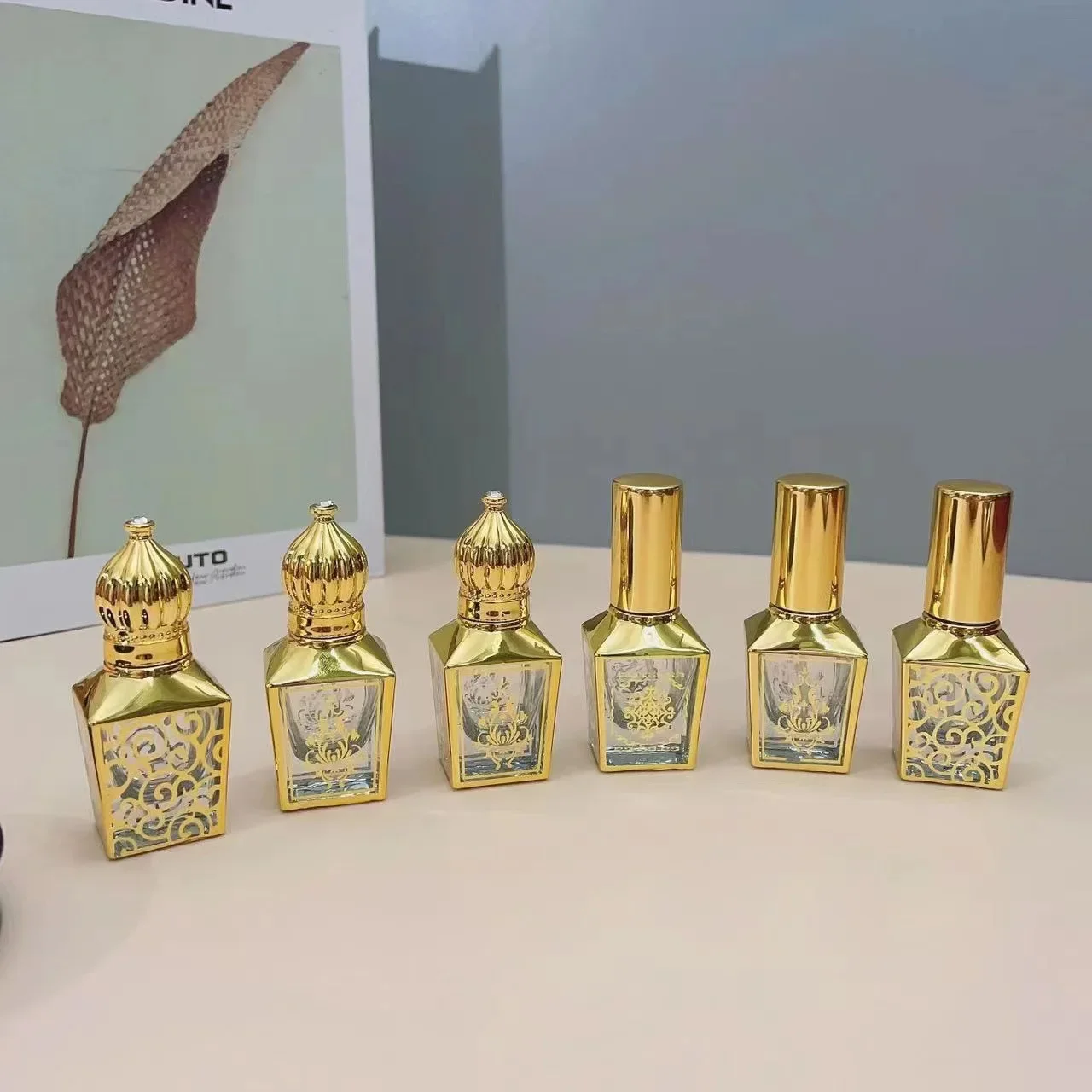 Garrafas de spray de 8ml, amostra de ouro, recipientes vazios, atomizador de vidro portátil para viagem, garrafa de perfume elegante