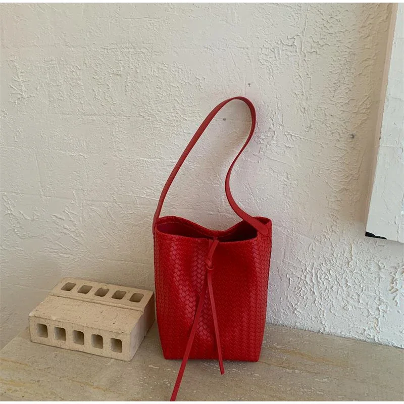 Unterarm-Umhängetasche aus Rattangeflecht, einfarbig, große Kapazität, Damen-Eimer-Einkaufstasche, Sommer-Strand-Reise-Handtasche, Einkaufskorb – Detail 19