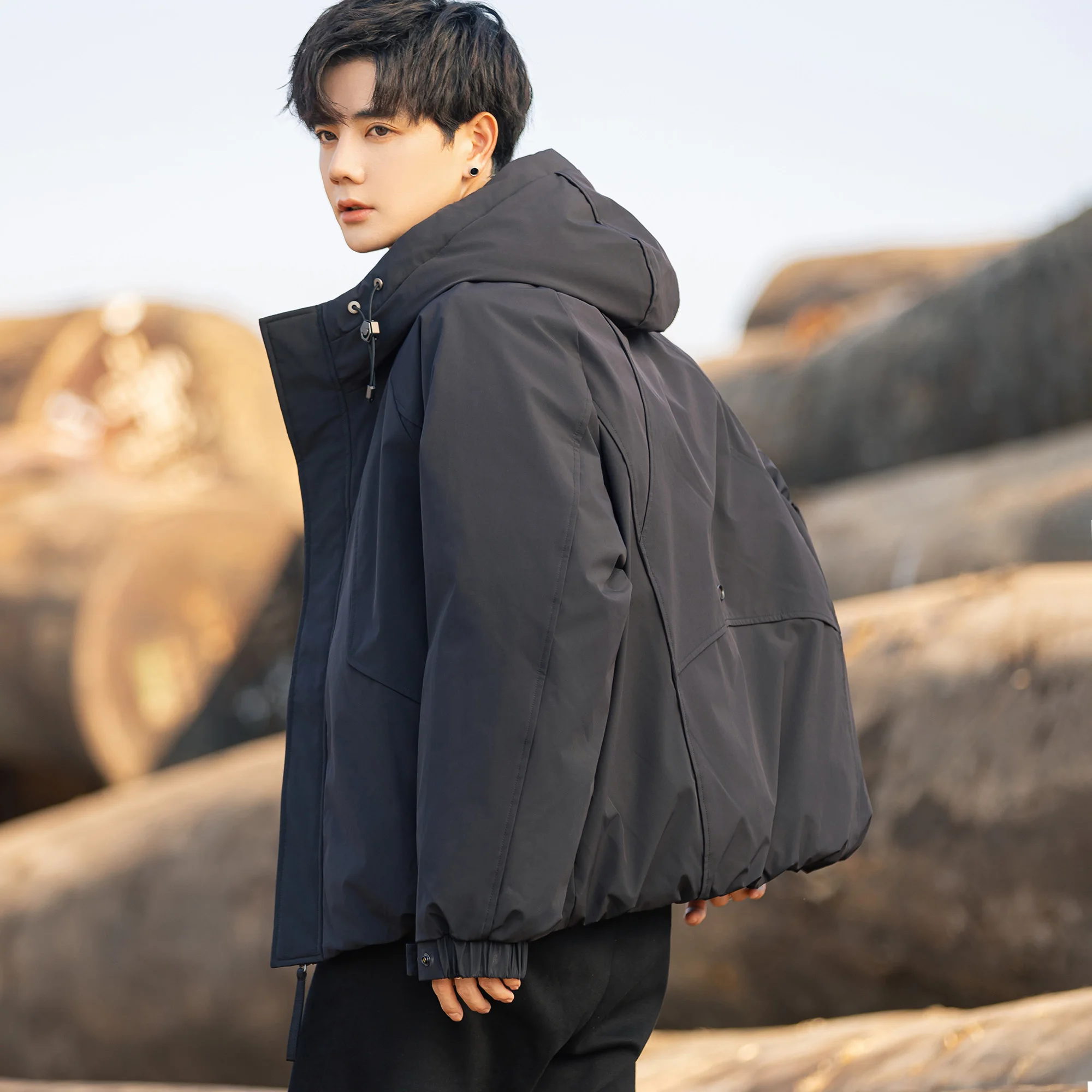 

Men's Hooded down Jacket 90% White Duck down Thickened Winter Coat Warm Windproof Short Bread Style Casual Fit Zipper Closure
