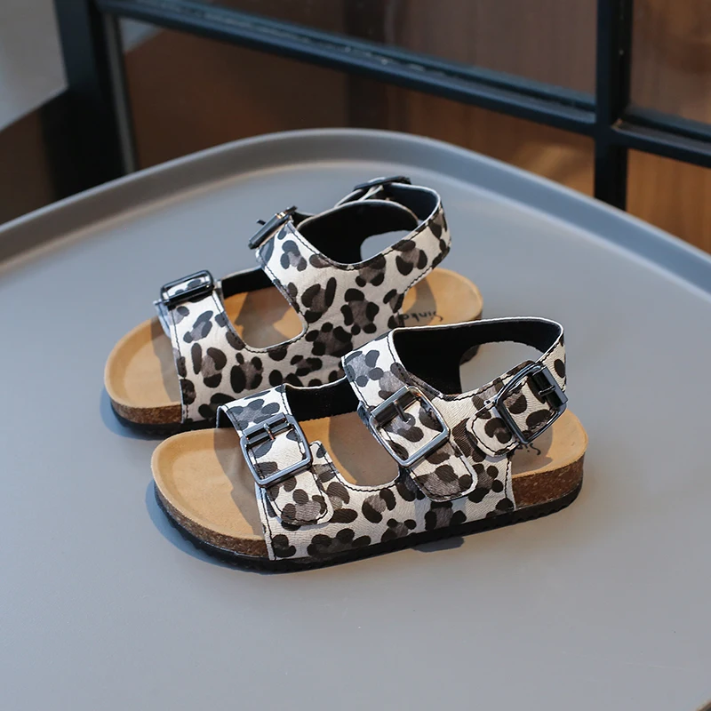 Sandalias de moda para niños y niñas, zapatos de estilo leopardo, suaves, con los dedos abiertos, para la playa, Unisex, 2024