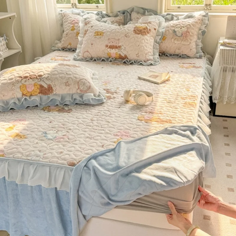 

2025 new winter milk fleece bed skirt single piece thickened mattress cover fleece non-slip bed skirt, no pillowcase