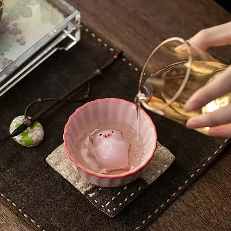 Cartoon Ceramic Tea Cup Little Pig Spit Bubbles Under Bottom Funny Teacup Procelain Water Cups Mug