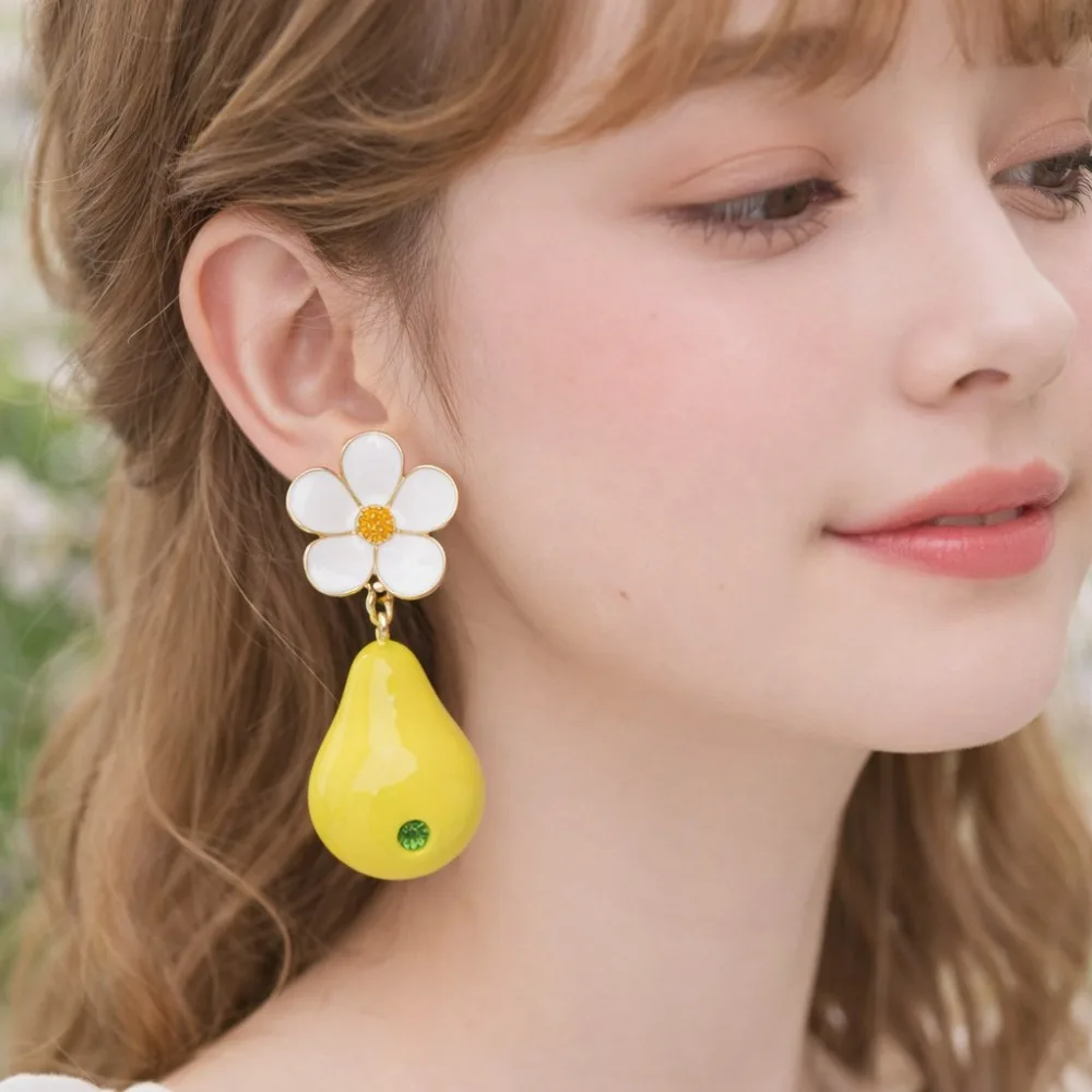 

Vintage Cross-border Best-selling Fresh Pear Earrings Summer Sweet Earrings