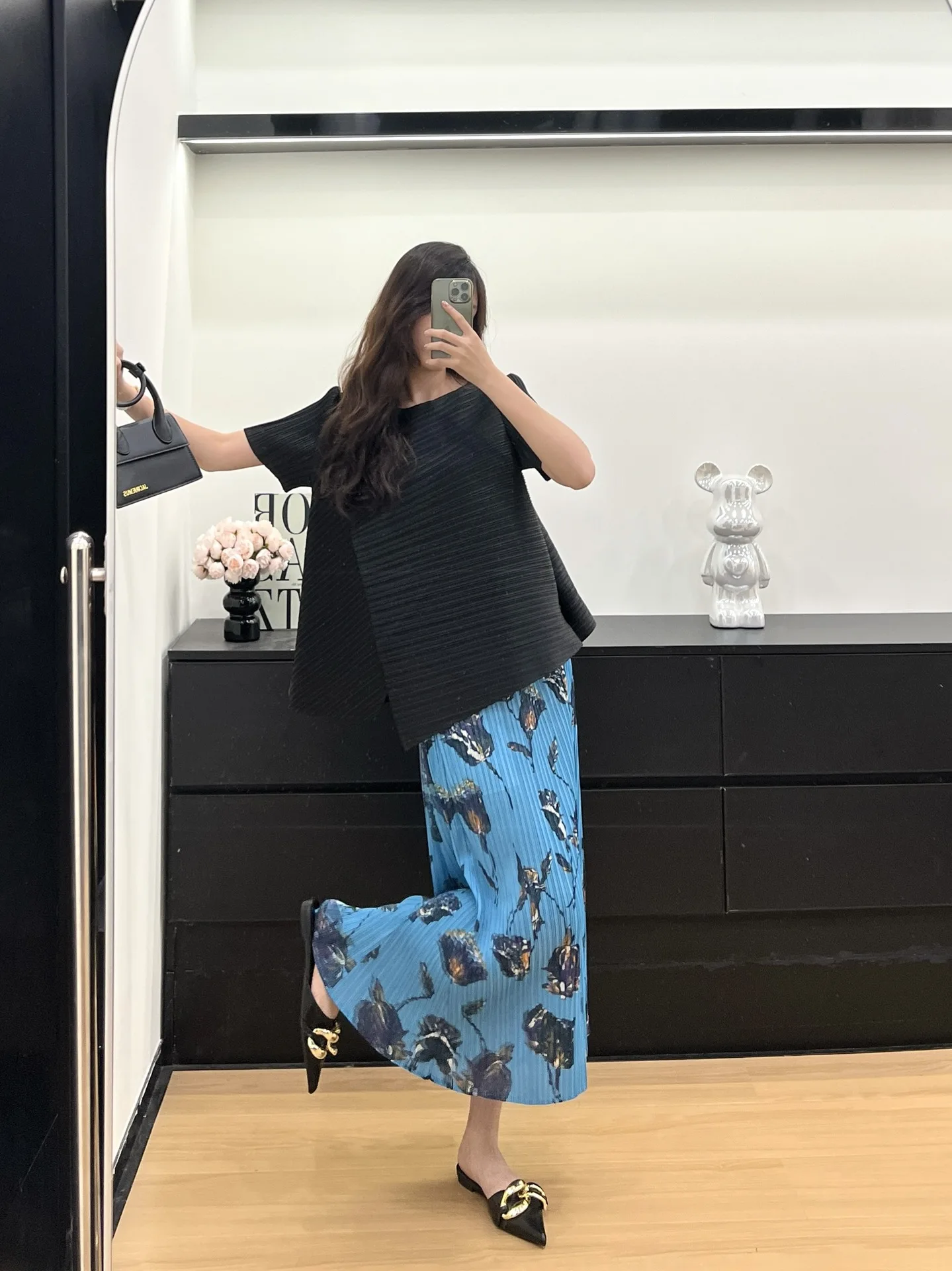 

Miyake Fashion Casual Versatile Design Skirt Miyake Elastic Waist Pleated Women's Printed Loose Half-body Skirt 2025 Summer New