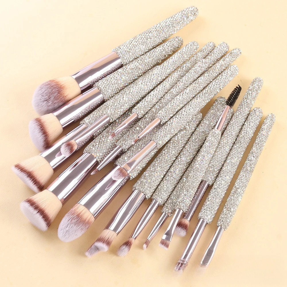 Luxury Diamond Inlaid Makeup Brush 18Pcs Set Rhinestone Cosmetic Brushes Powder Blush Makeup Tool