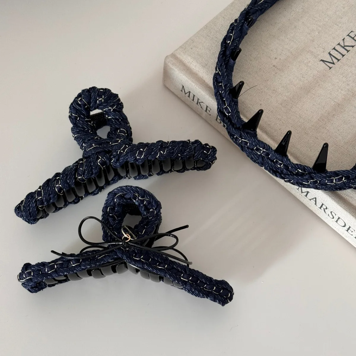 Hair Claw Clip Denim Blue Chain Wrapped Fabric Comfortable Strong Grip Non Slip Women Updo Holder for Daily Work Home Travel