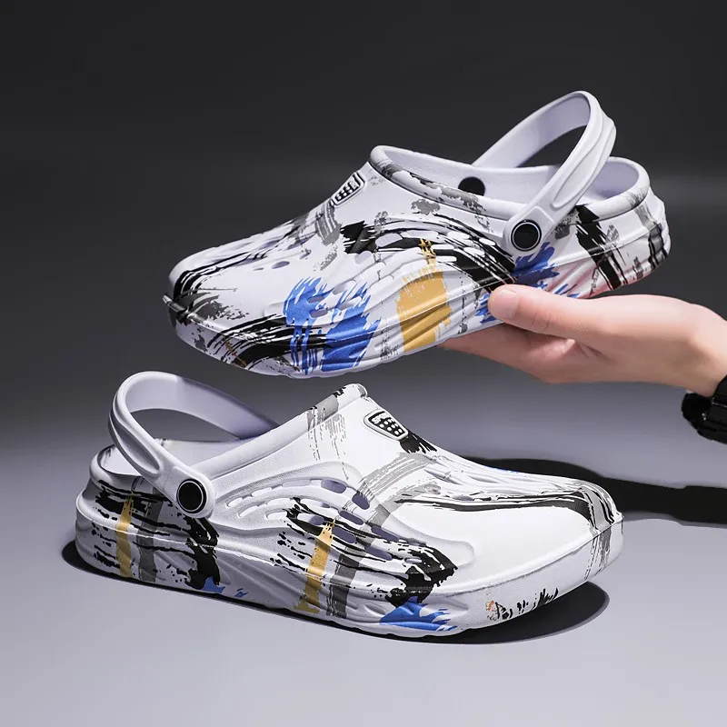 New Men Clogs Slippers Summer Shoes Sandals Daily Walking Beach Indoor Footwear Size 39-49 Comfortable Men Shoes Slippers