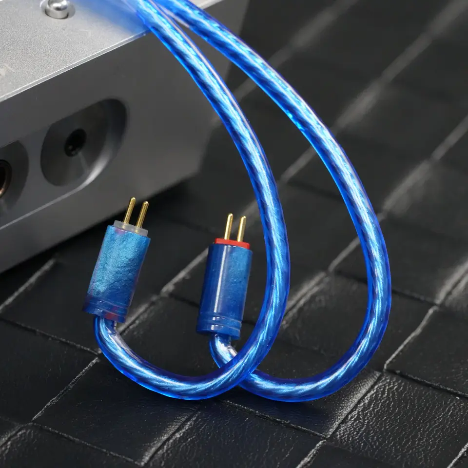 XINHS-105 HiFi ヘッドフォン アップグレード ケーブル 0.78mm/MMCX