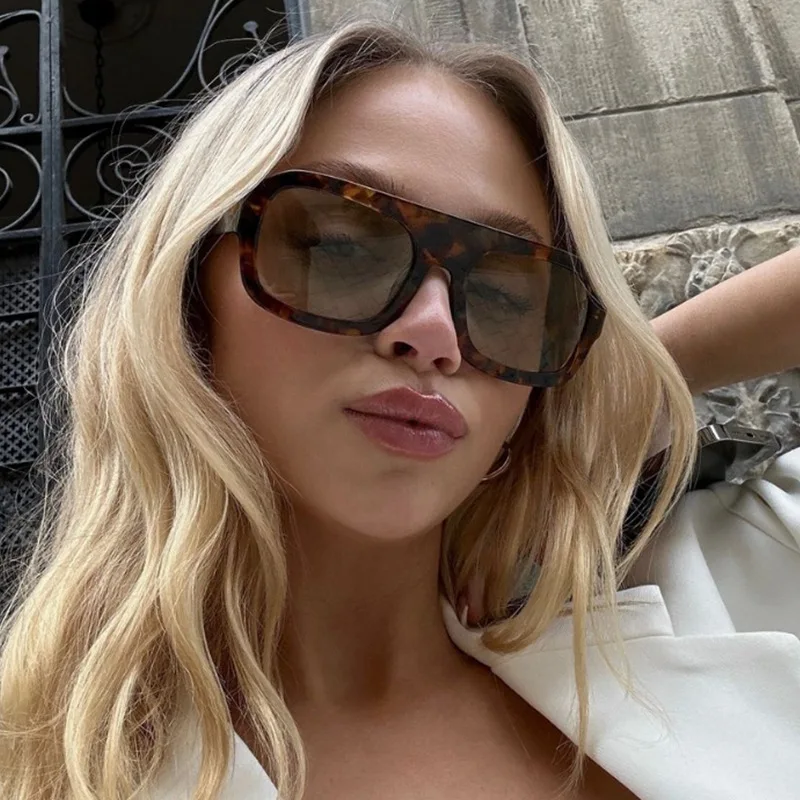 

Fashion Oversized Women Sunglasses Brand Designer Plastic Female Big Frame Gradient Sun Glasses UV400 gafas de sol mujer
