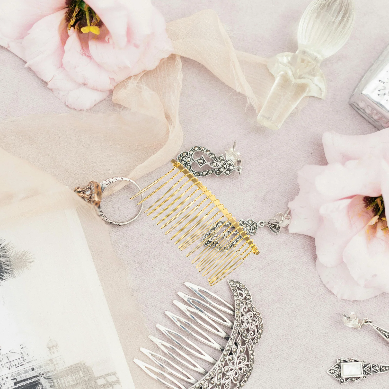 

20 шт. золотые расчески для волос для женщин, расчески с металлической вставкой, 20 зубьев, гладкая отделка, удобная посадка, идеально подходит для припостей и свободных прядей