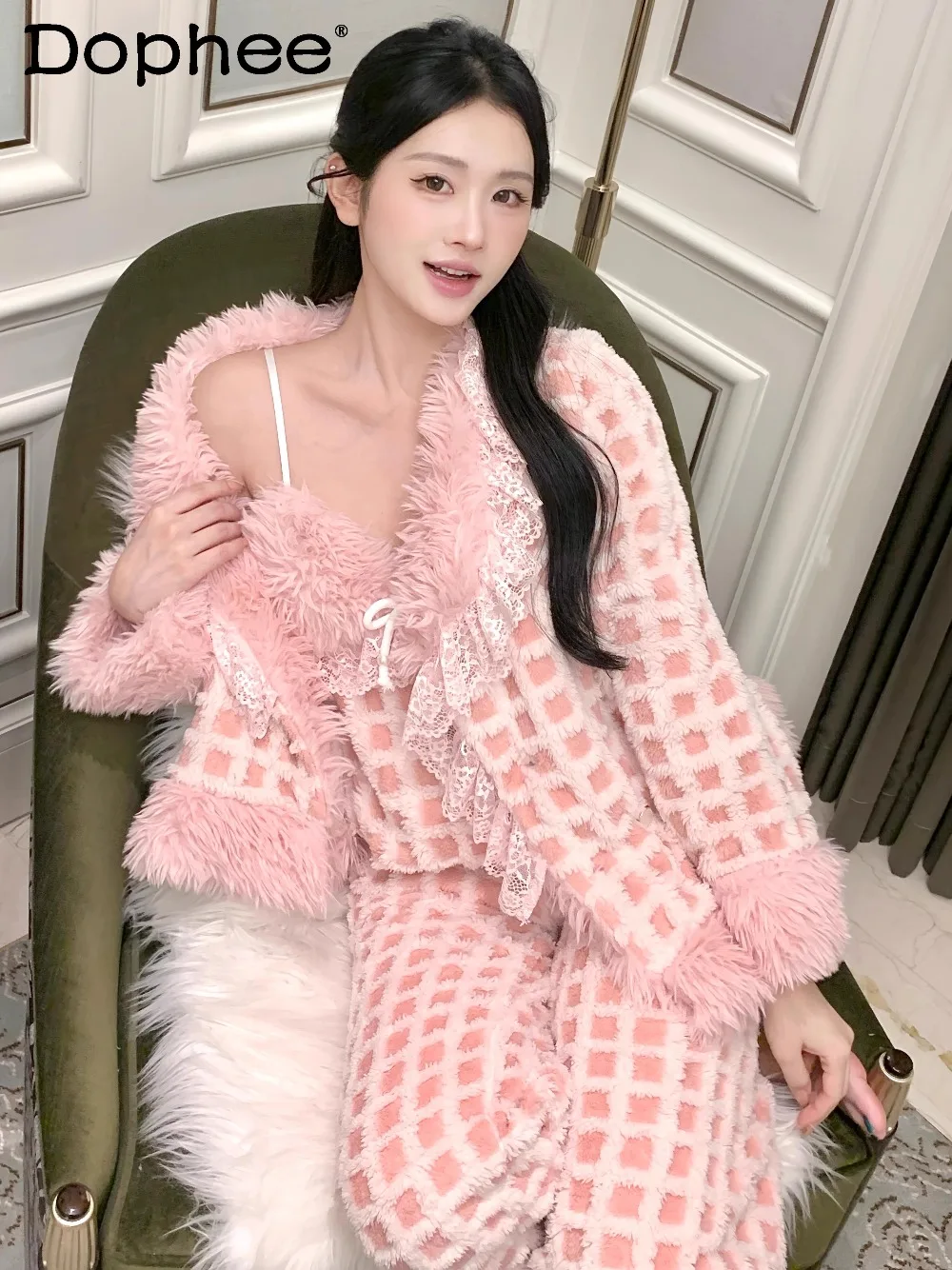 

Зимняя корейская милая розовая верхняя одежда из кораллового флиса с меховым воротником, домашняя одежда, высококачественные свободные теплые пижамы для женщин