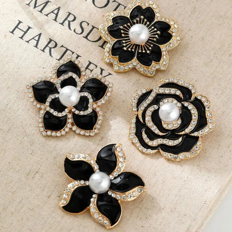 エレガントでシンプルな黒椿ブローチ、メタル製の喪服コサージュピン、女性用高級服、スーツ、スカーフアクセサリー、ブローチ
