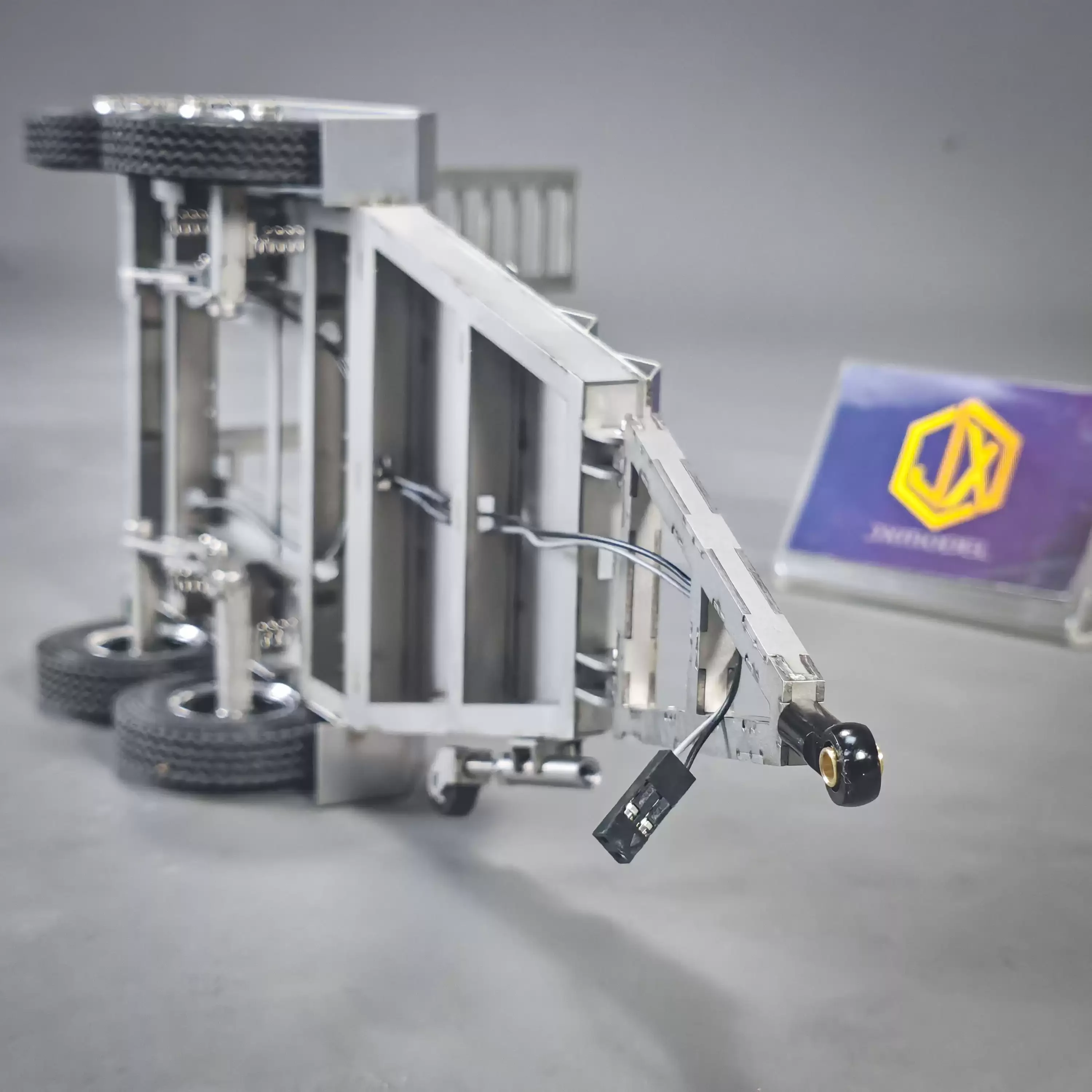 JXmodel 1/14 2-Axle Metal Construction Trailer for E20 Excavator – Features Functional Rear Ramps and Tail Lights