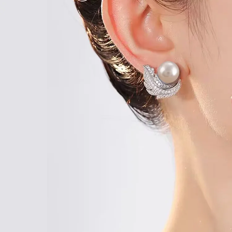 Micro Pave Cz Earrings with Feather Shape Female Aesthetic Luxury Jewelry Chic Simulated Pearl Accessories for Engagement