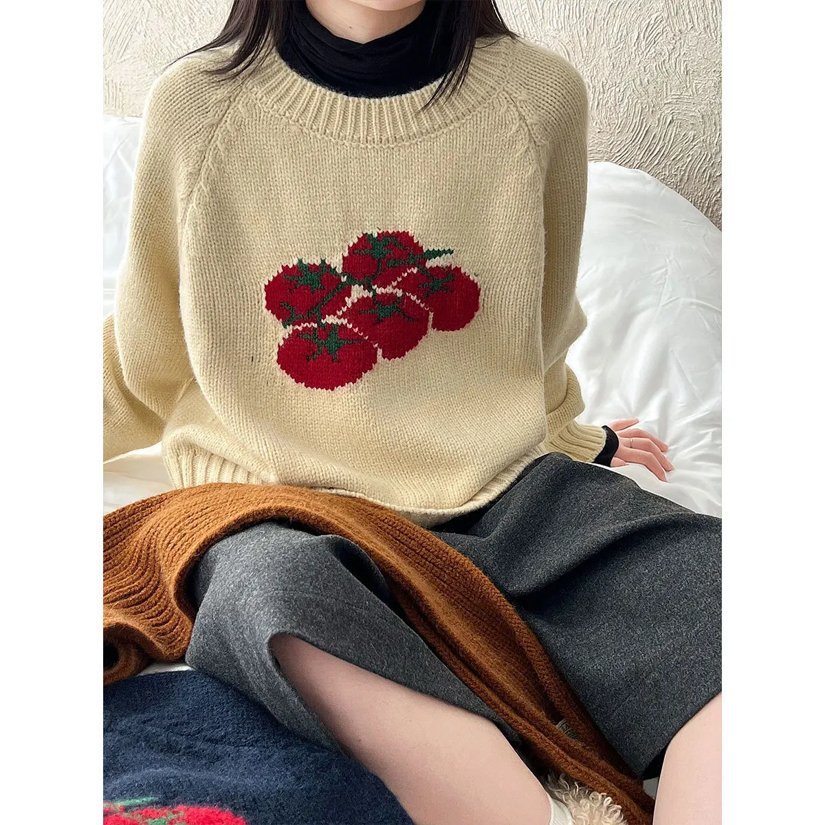 トマト ラウンドネック 秋 ふわふわ 若返りニットセーター