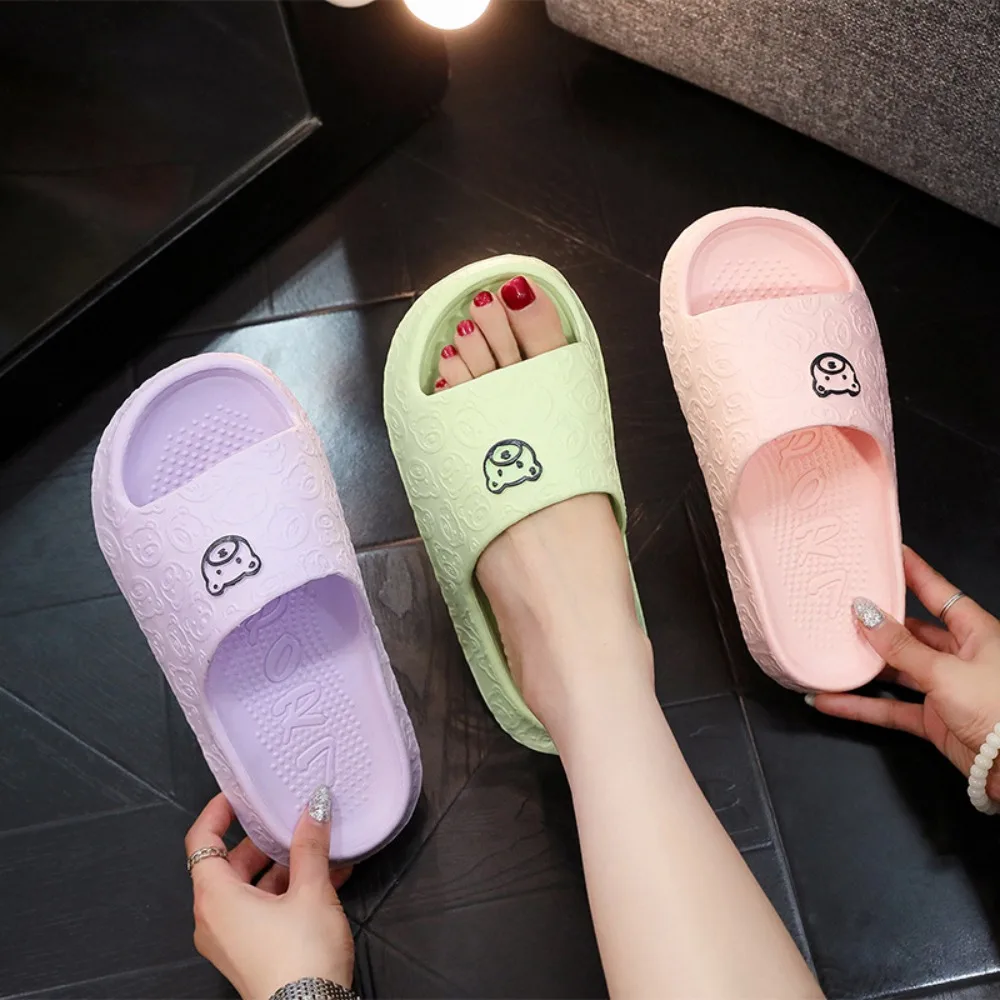 Cute Bear Decoration Women\'s Slippers New EVA Soft Flat Slippers Non-slip Solid Color Couple Sandals Outdoor Walking