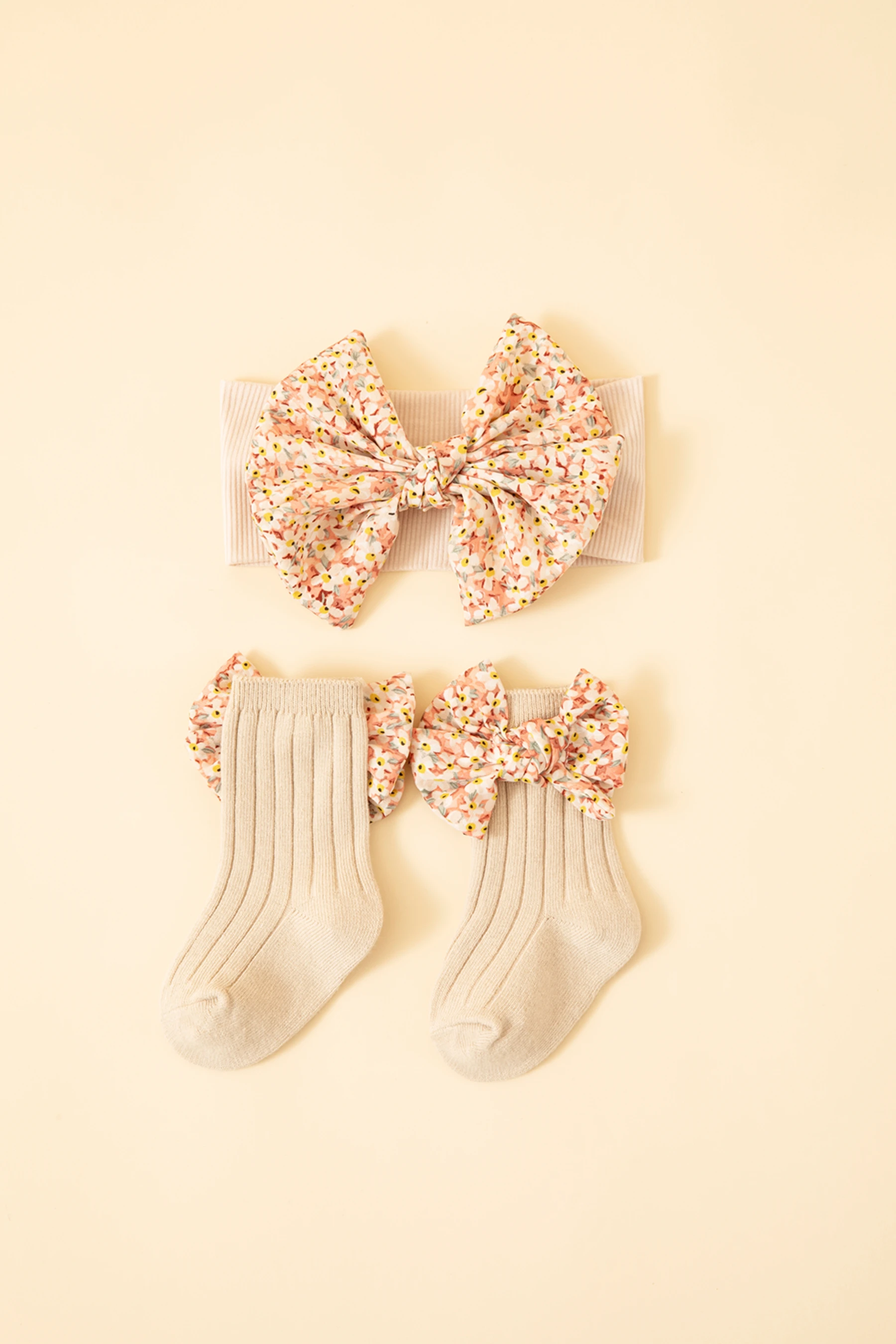 

A combination of multi-size bow socks and even-size bow hairpin socks for children aged 1 to 12