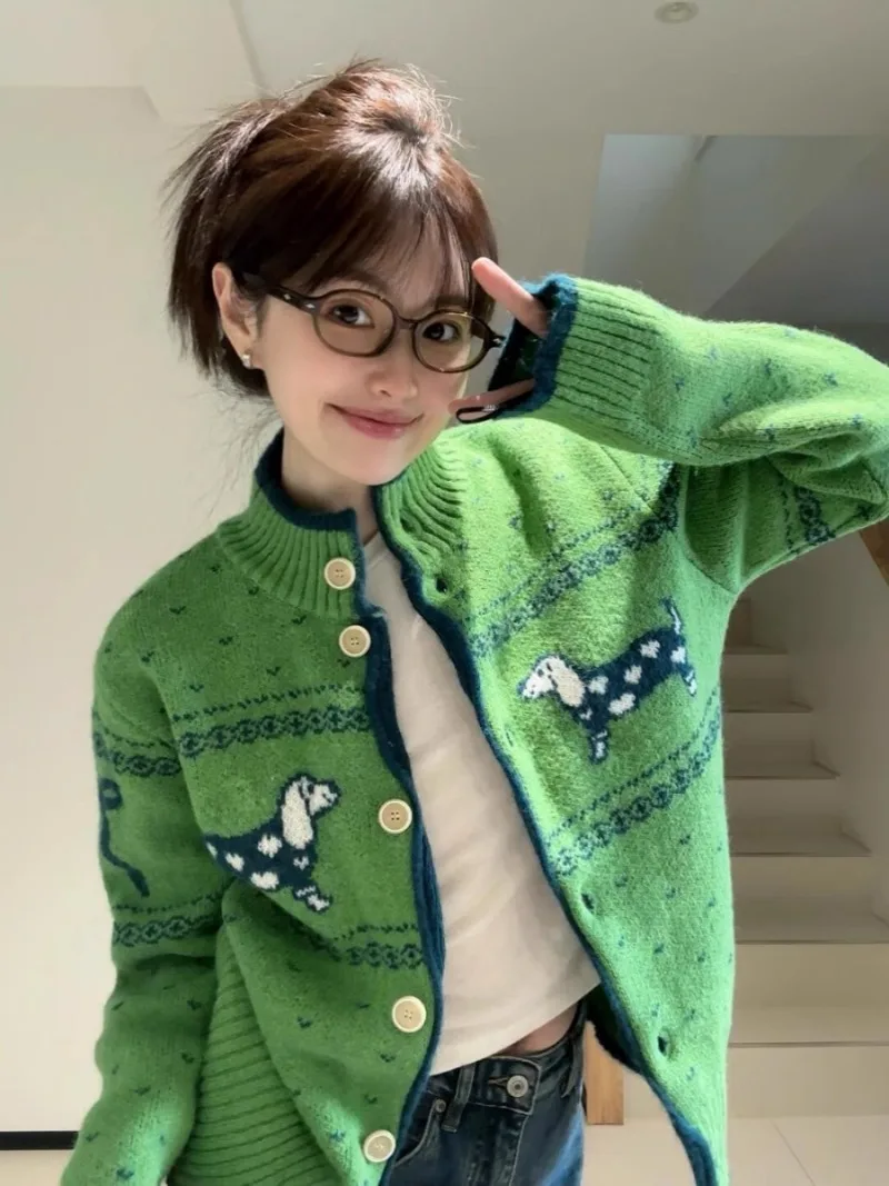 2024 Japanese Autumn and Winter Christmas Green Fair Island Retro Atmosphere Wearing Thick Top Knitted Cardigan Jacket For Women