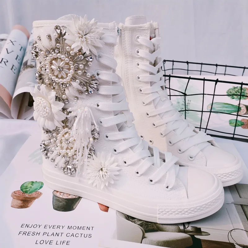 Beaded Canvas Shoes European Style Rhinestone Women Shoes Flowers Personality Fringe High Top White Shoes