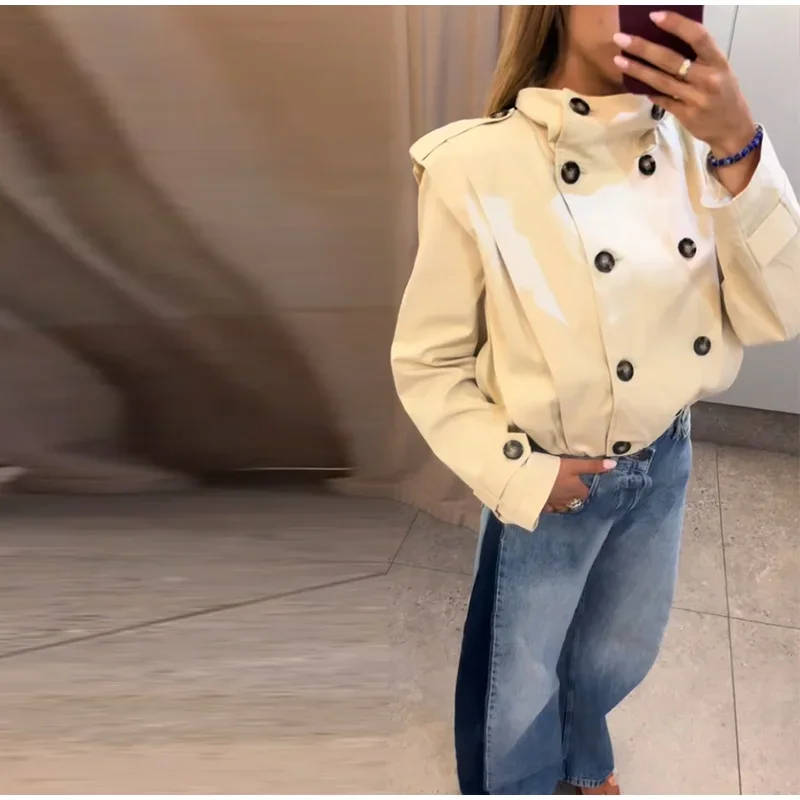 Kurzer Doppelreihiger Trenchcoat für Damen mit hohem Stehkragen, Windbreaker-Jacke, Epauletten, lockeren Ärmeln und Manschettenriemen, kurze Oberbekleidung – Detail 6