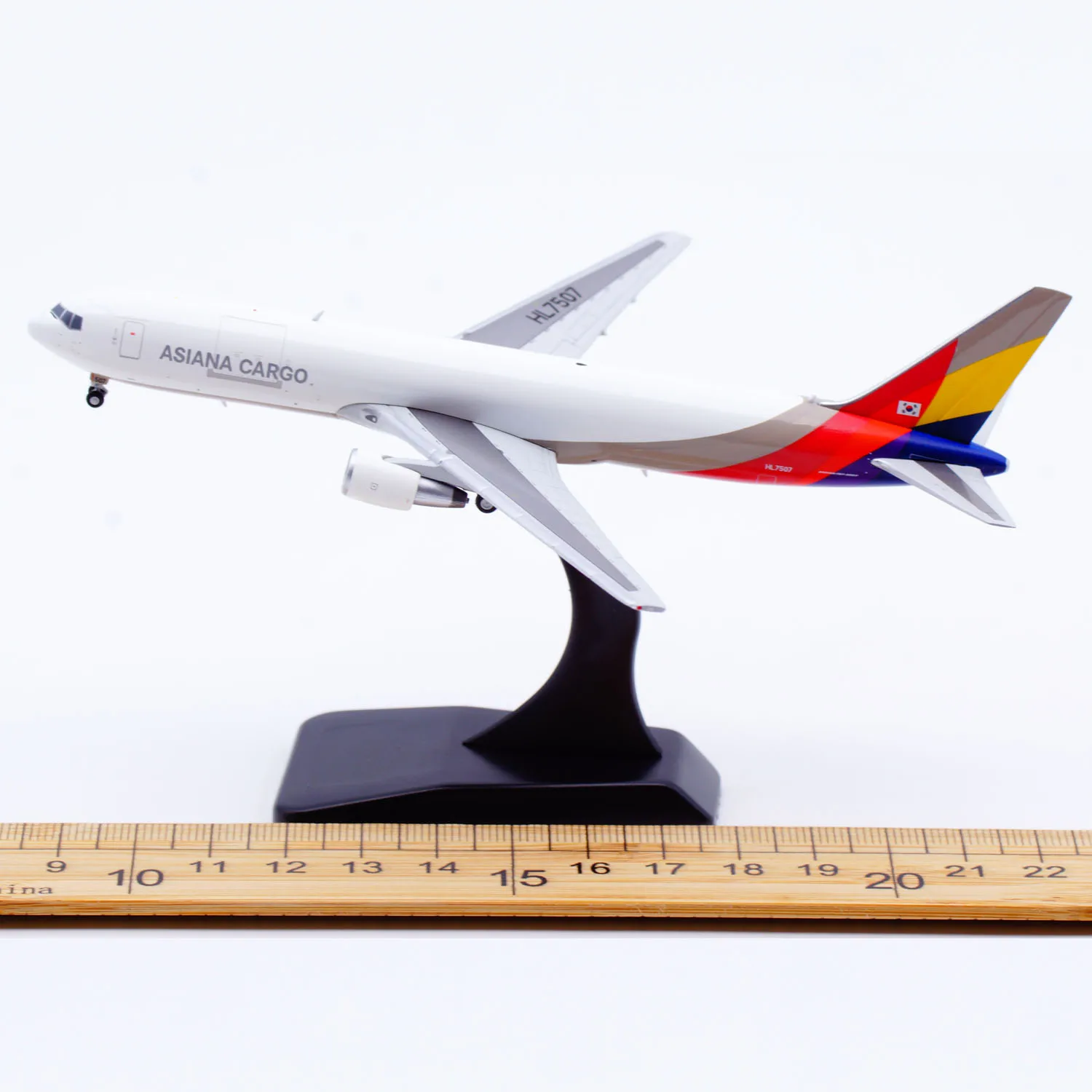 XX40687 سبيكة تحصيل طائرة هدية JC أجنحة 1:400 Asiana البضائع بوينغ B767-300 دييكاست طائرة نموذج طائرة HL7507 مع حامل