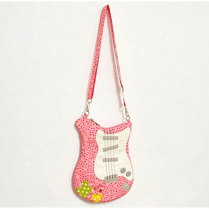 Umhängetasche in Gitarren-/Bassform, Handtasche aus Stoff mit vierblättrigem Kleeblatt- und Polka-Dot-Knopf-Design, leichte Freizeittasche – Detail 2
