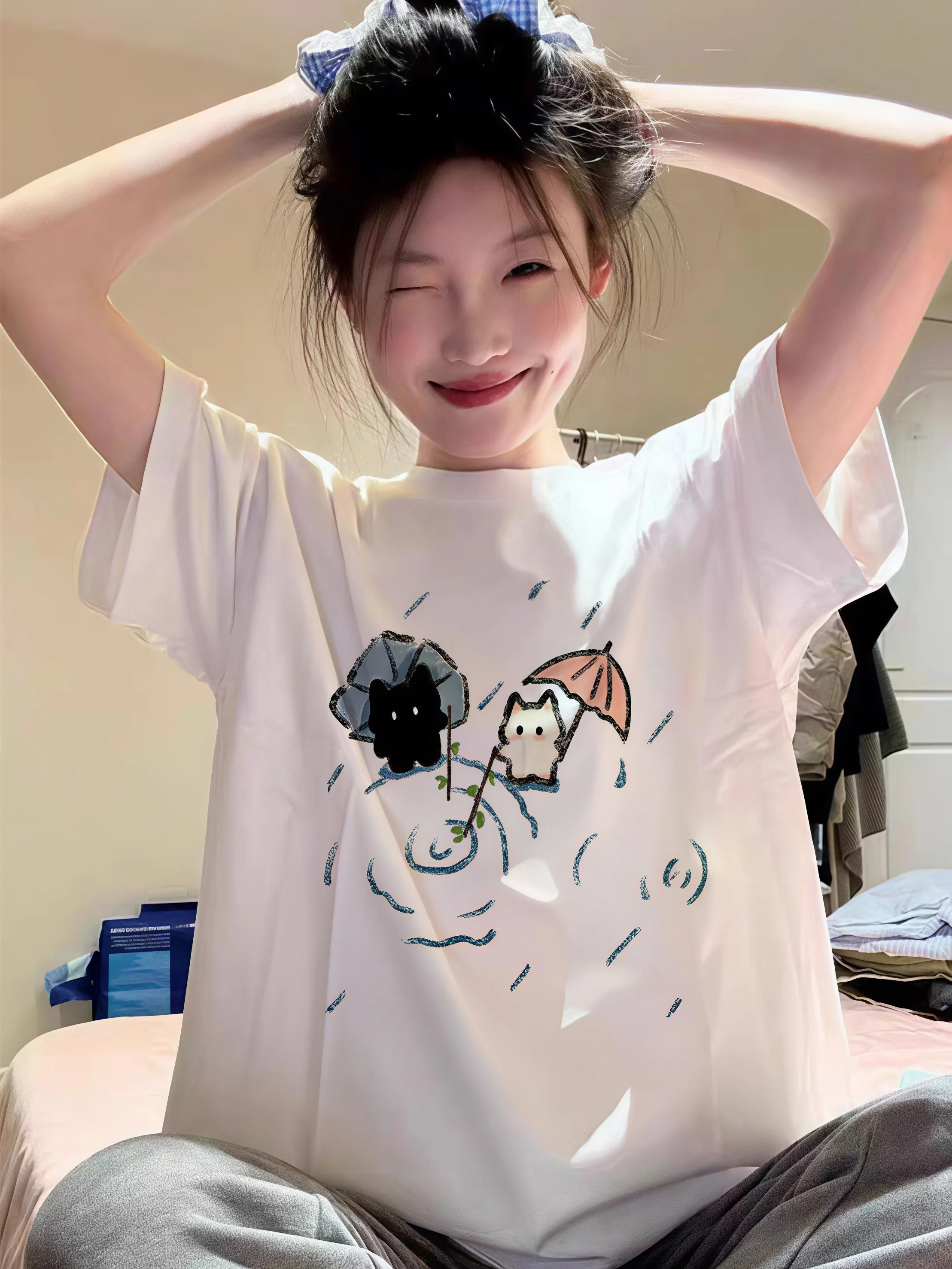 Women Kawaii Cartoon Cat Umbrella Print T‑Shirt Round Neck Short Sleeve Oversized Loose Casual Streetwear Tee Top