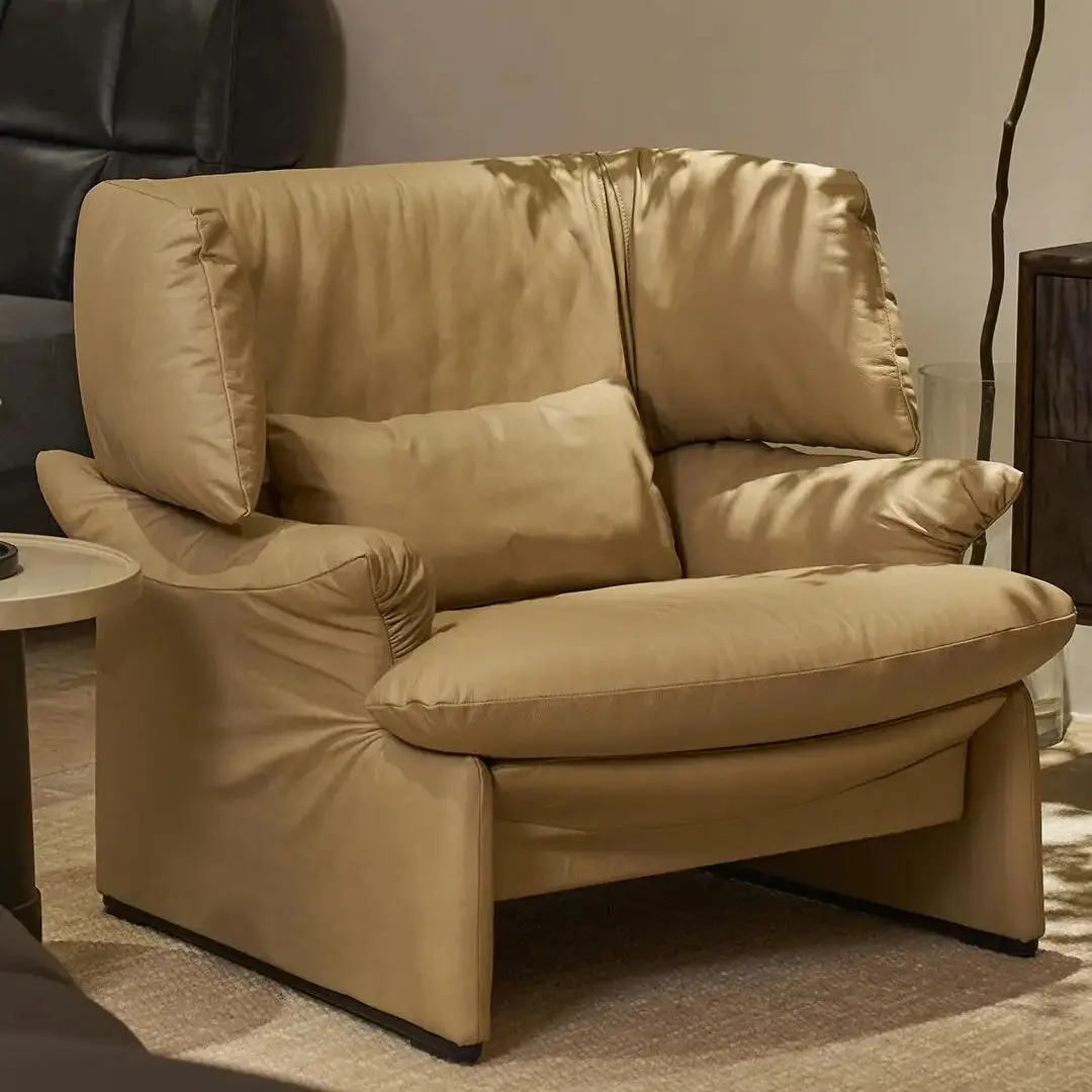 French vintage-style down sofa, suitable for classic guesthouses, cafes, and meeting areas Harbor sofa