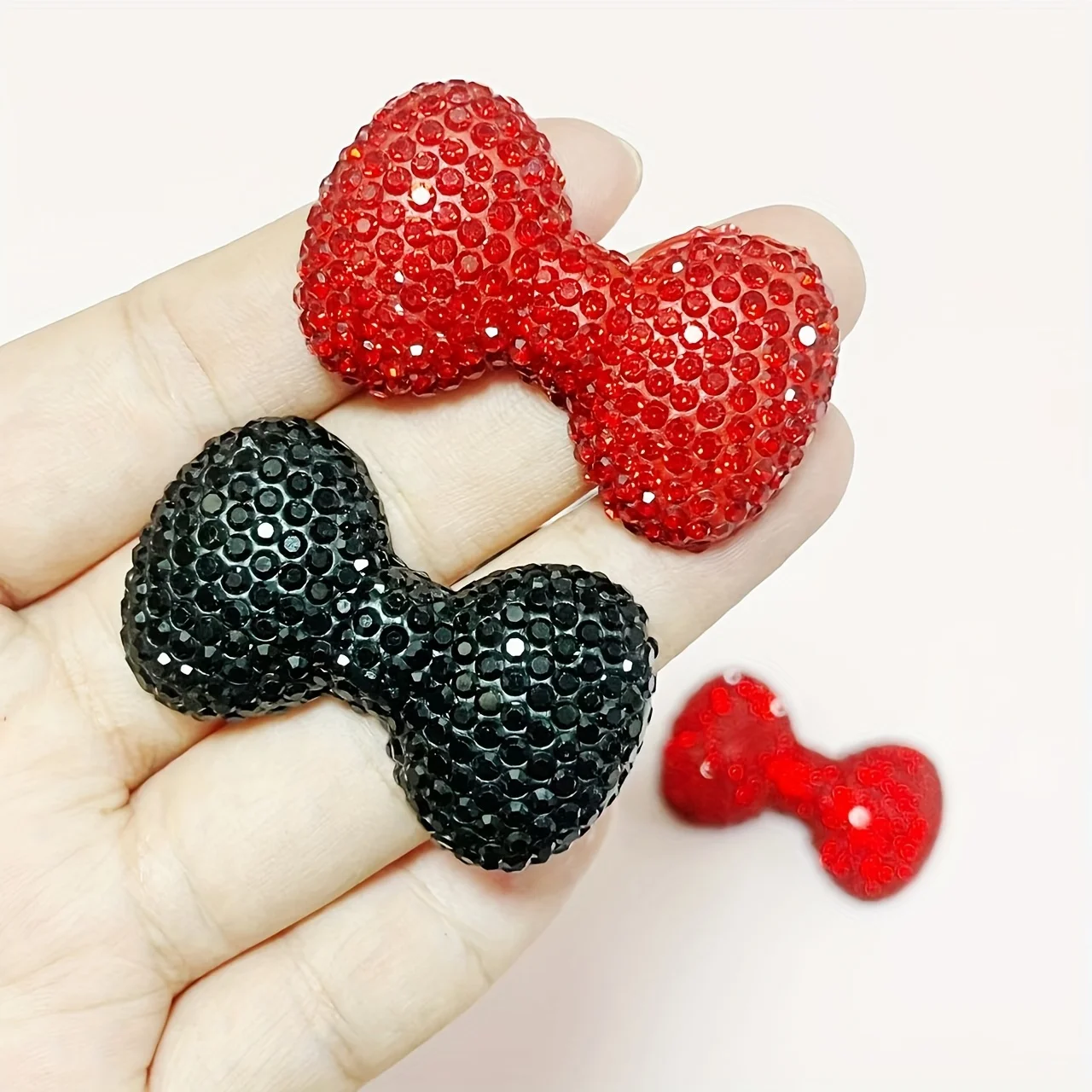 2Pcs Black Red Full Diamond Bow  Junk Phone Case Ipadcase Laptop Decoration Charm Gem Accessories Flat Back DIY Hairpin  Crafts