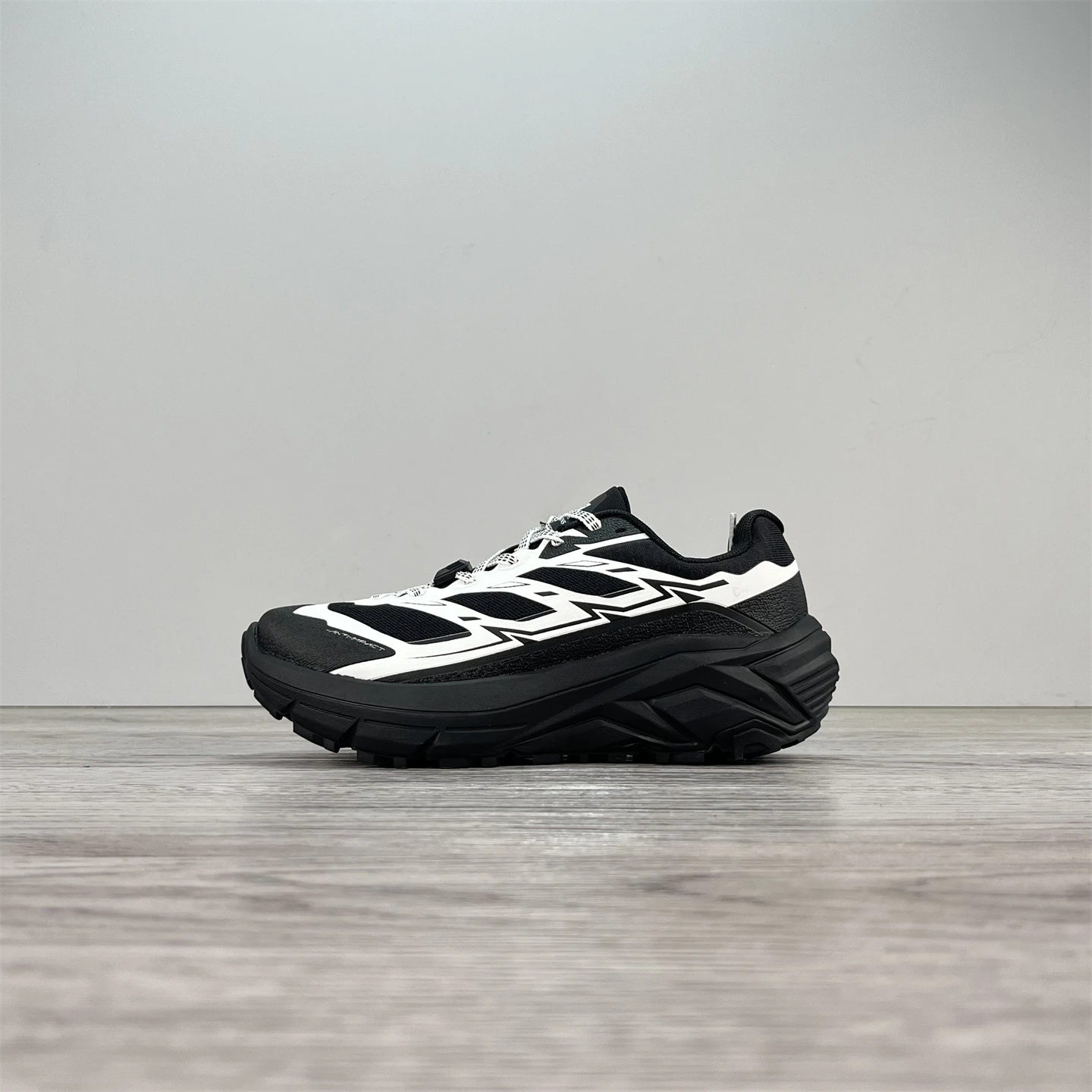 

Unisex Outdoor Hiking Boots: Comfortable and Versatile Non-Slip Hiking Shoes with Thick Soles for Walking and Jogging