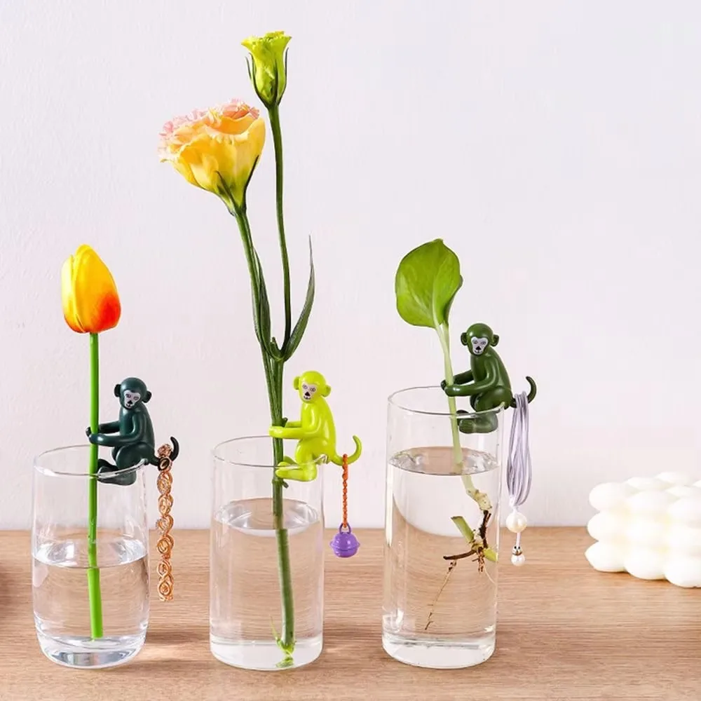 

Creative Anti Fall Monkey Plant Stand Hanging Cute Monkey Flower Pot Hugger Silicone Cartoon Plant Climbing Plant Supports Yard