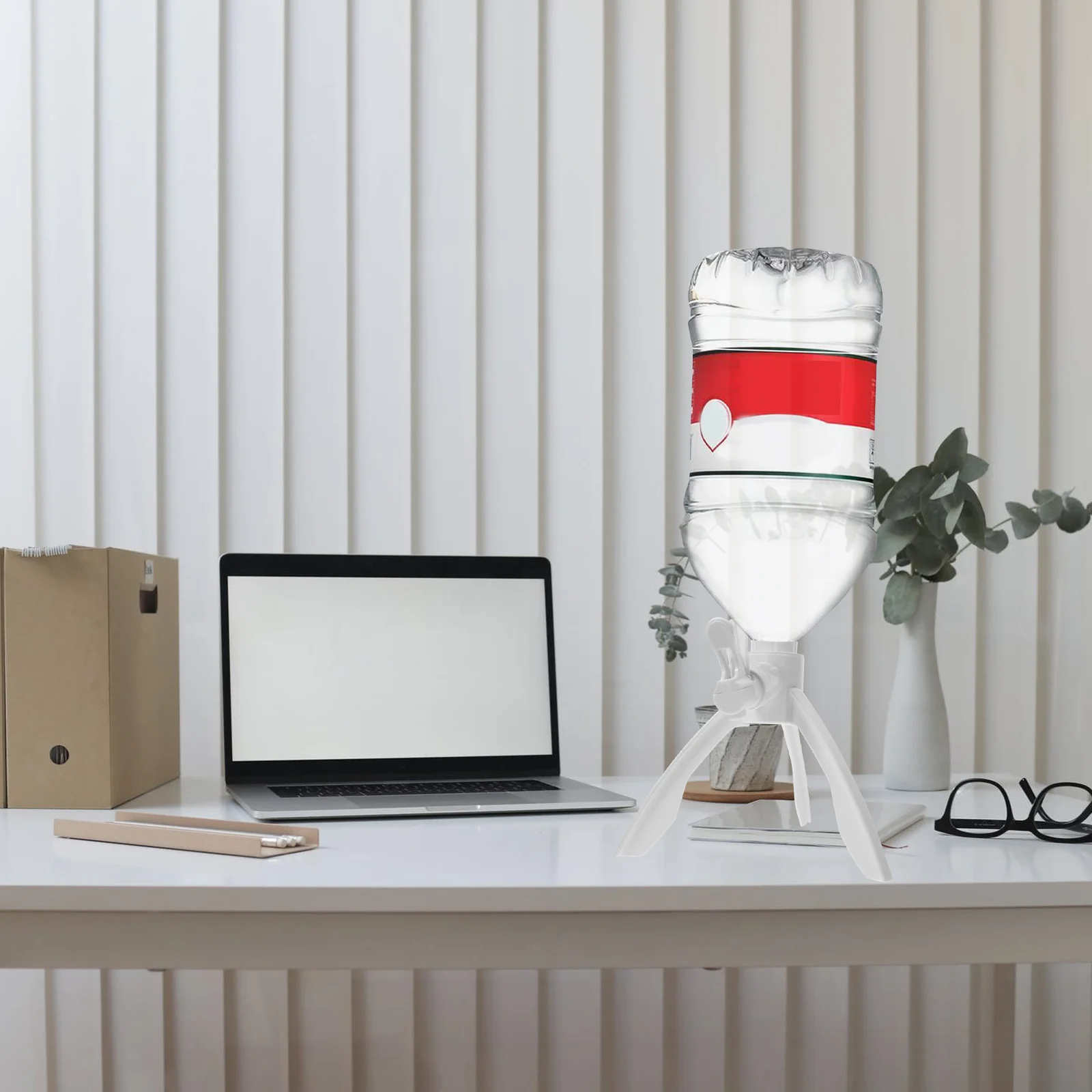

Water Dispenser Stand Portable Triangular Stable Design Suitable for 4.5L 5L Bottle Easy Control Countertop Water Jug Holder