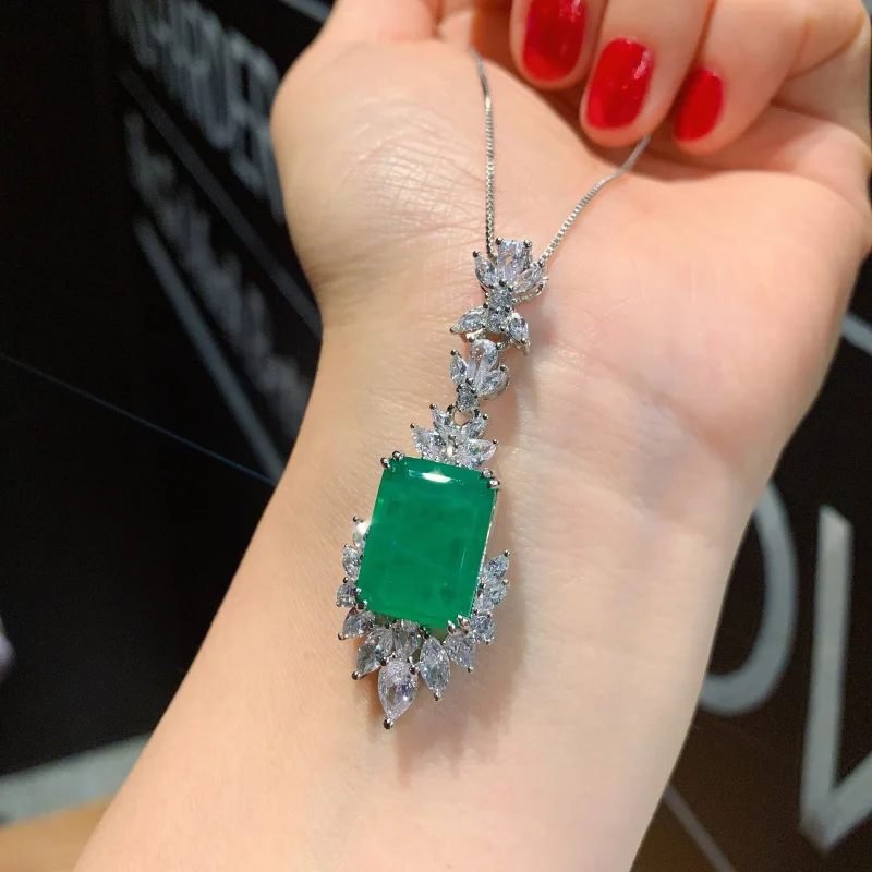 

European and American popular emerald ring, necklace, earrings, and jewelry set with creative full diamond setting, main size 12