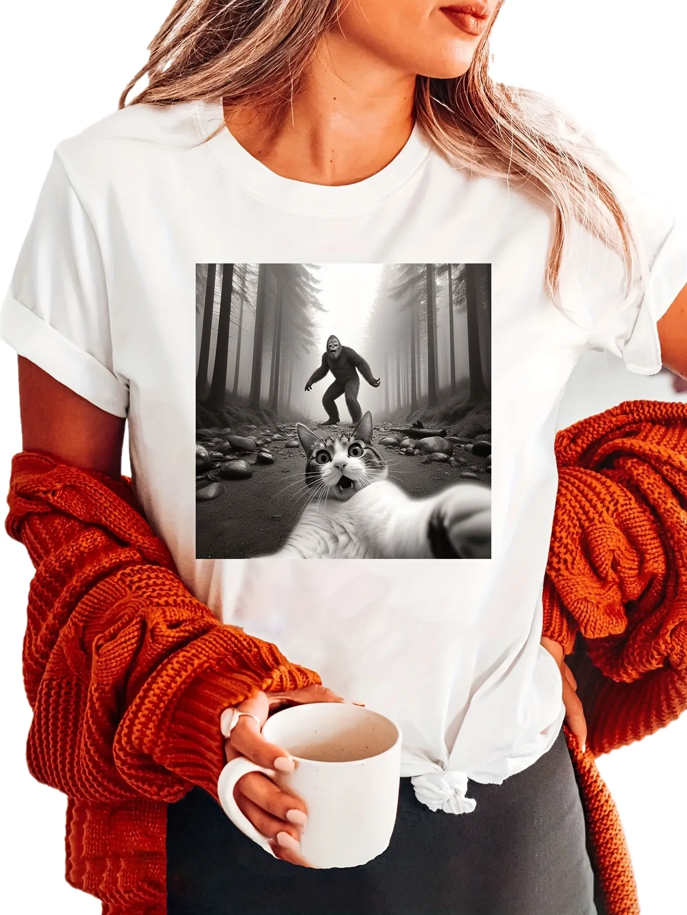 

Funny Surprised Scared Cat & Sasquatch Selfie Graphic Women's T-Shirt - Black Cotton Crew Neck Short Sleeve Casual Top,