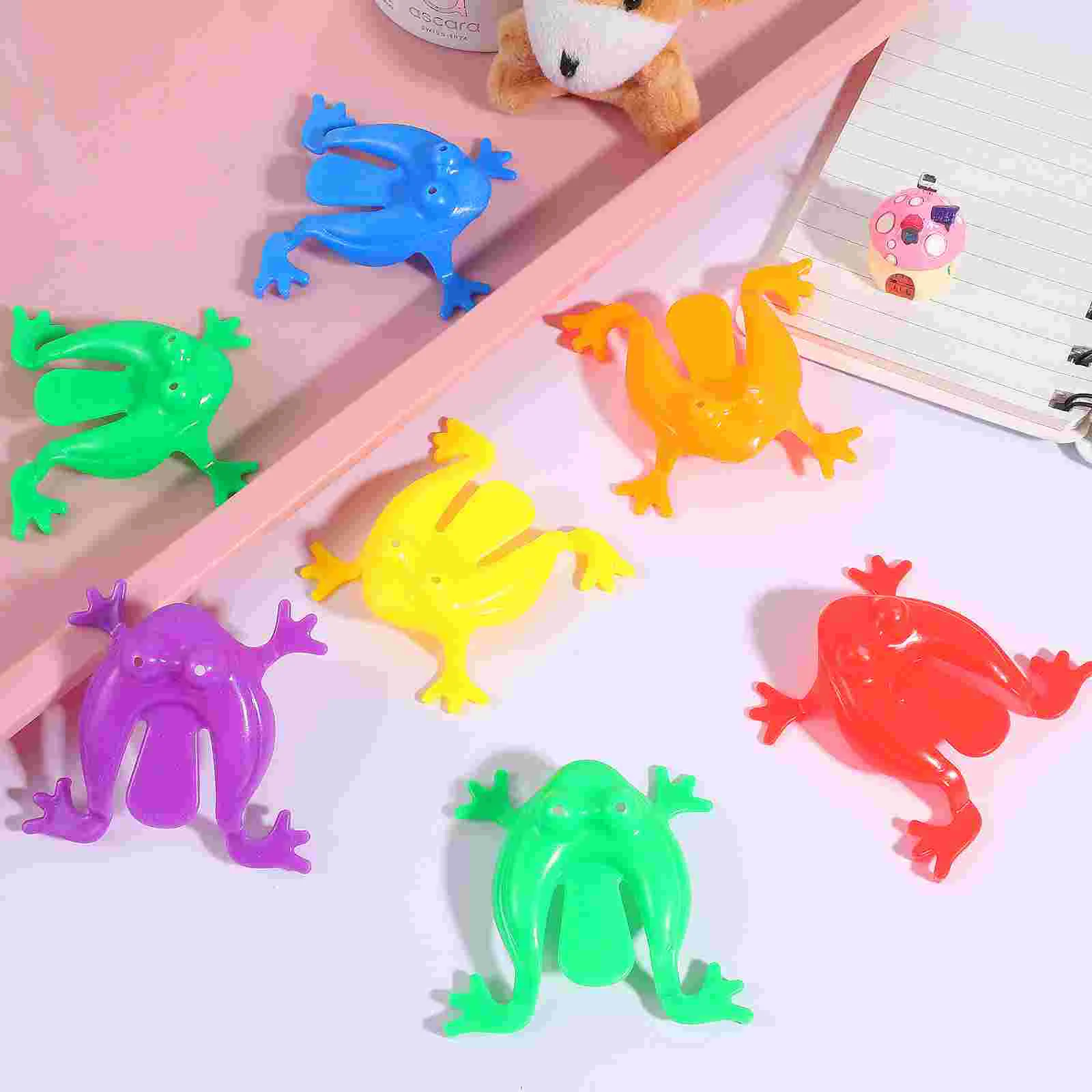 TOYMYTOY 24Pcs Jumping Toy Funny Educational Toys Party Favors for Children Playing jumping frogs toys