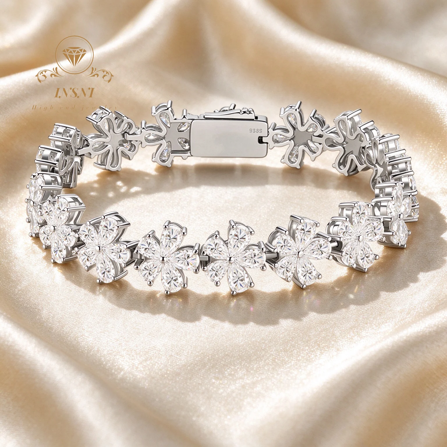 Fashion Snow Flower Bracelet 925 Silver High-end, Temperament High-quality Moissanite Affordable Light Luxury Niche Bracelet