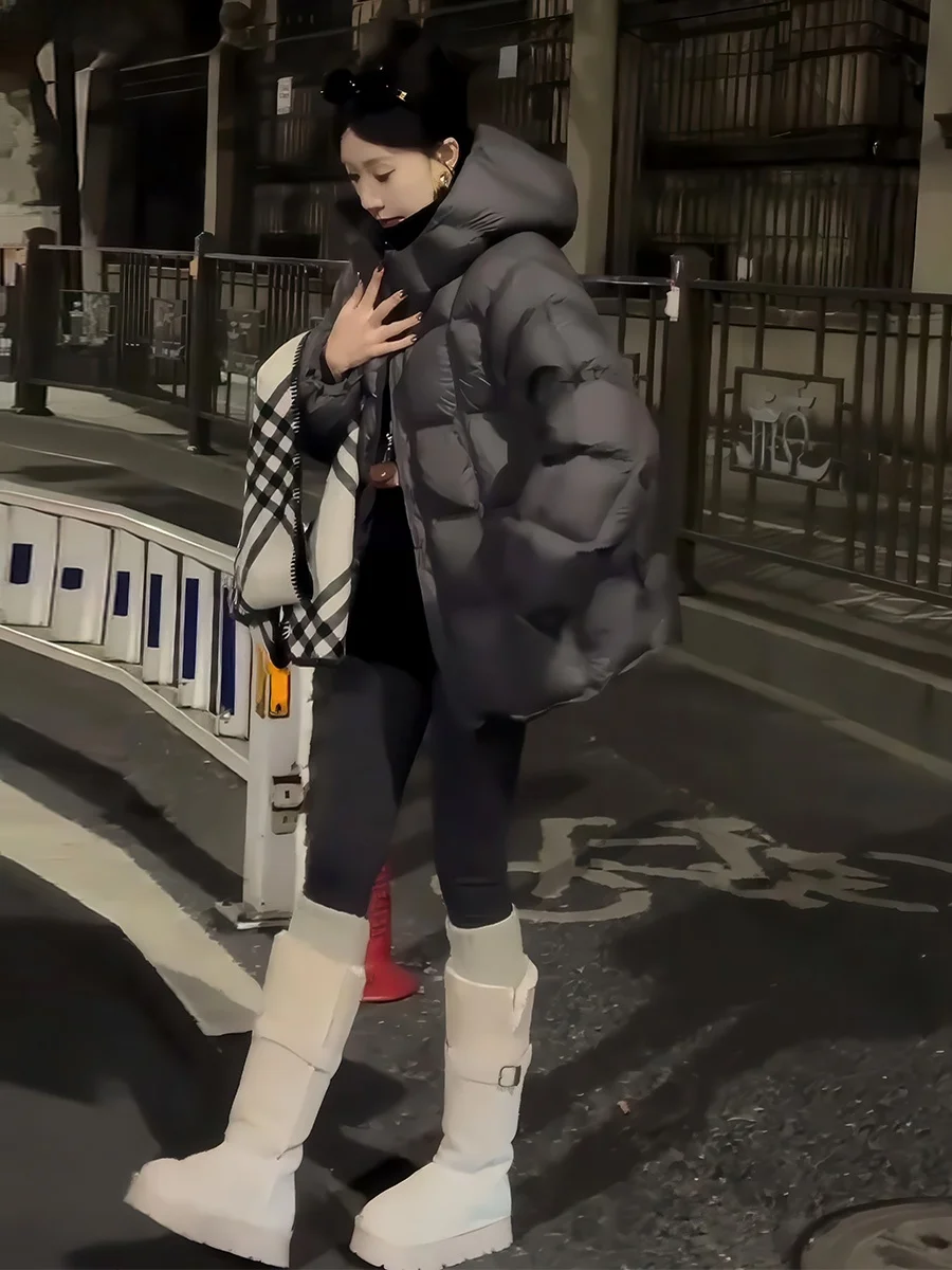 

Женская белая пуховая куртка-пуховик с капюшоном на молнии, средней длины, для повседневной носки, однотонная, с длинными рукавами