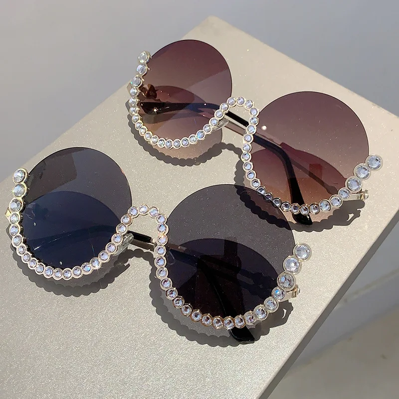 Luxury Brand Diamond Sunglasses Women Vintage Round Sun Glasses for Female Fashion Ladies Gradient Lens Rimless Eyewear