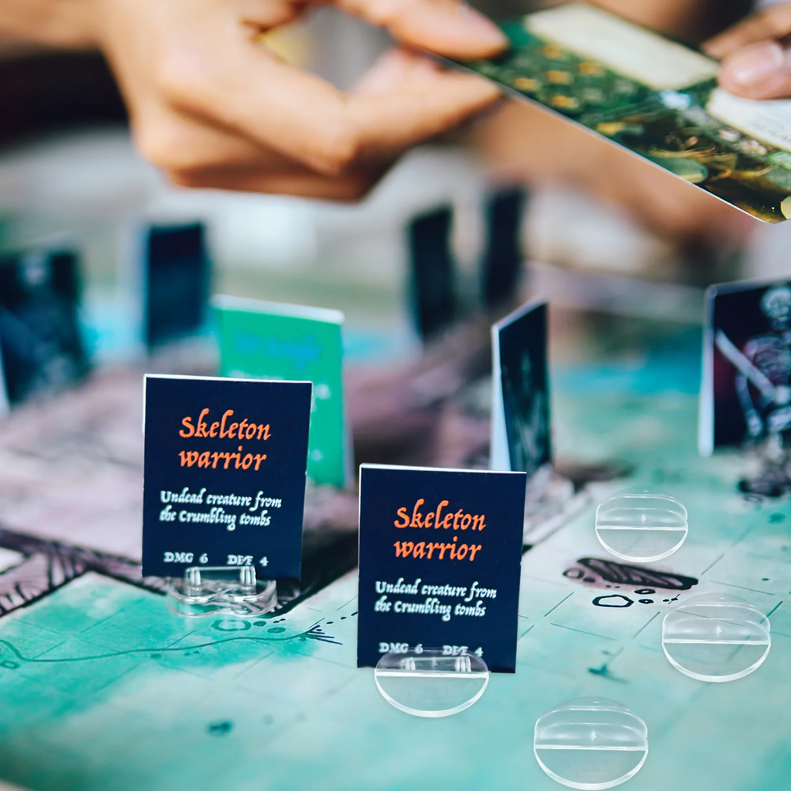 

50pcs Tabletop Holder Board Game Card Organizer For Adults Playing Cards Stand Hands-Free Party Game Accessory Plastic Card