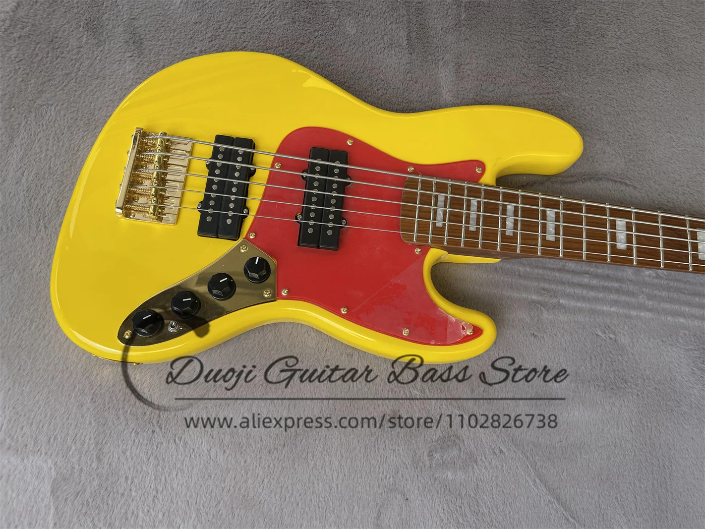 5 String Bass Guitar Yellow Body Roasted Maple Neck and fingerboard Large pickup Orange guard fixed bridge Active Battery